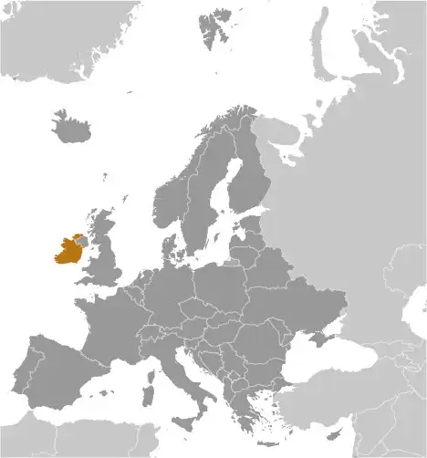 Locator Map of Ireland showing the country on the continent in color