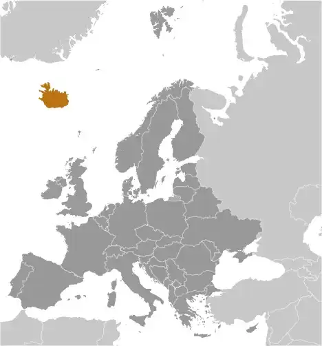 Locator Map of Iceland showing the country on the continent in color